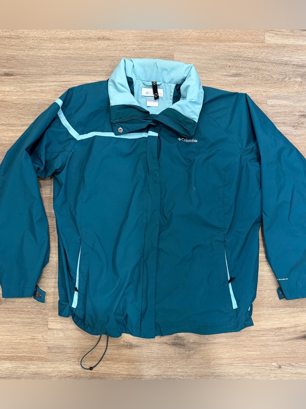 Women’s Columbia Heavyweight Windbreaker Jacket